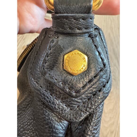 Marc by Marc Jacobs Classic Natasha Black Leather Crossbody Bag - Picture 10 of 11